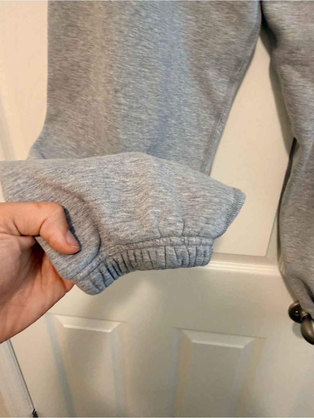SKIMS Gray Relaxed Fleece Joggers with Drawstring - Picture 4 of 5